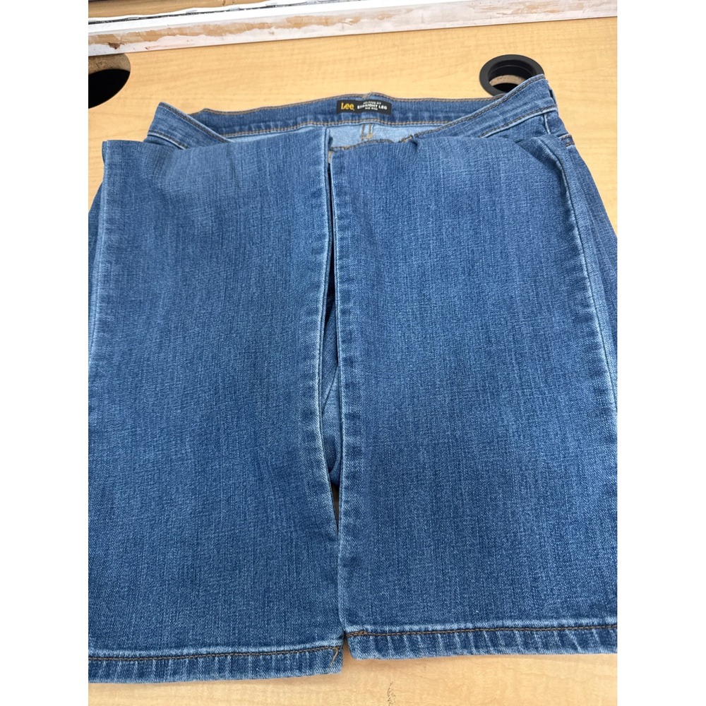Lee Womens Relaxed Fit Straight Leg Mid Rise Medium Wash Blue Jeans Size 12P